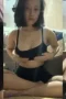 gadis-bondol-kacamata-colmek-di-kamar